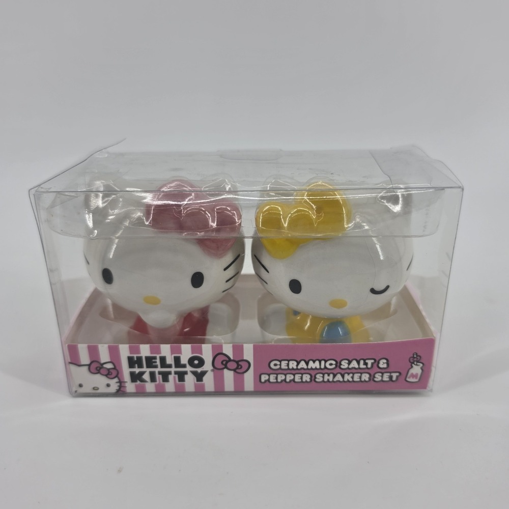 Hello Kitty Ceramic Salt & Pepper Shaker Set Pink Yellow Sanrio Gift Home New